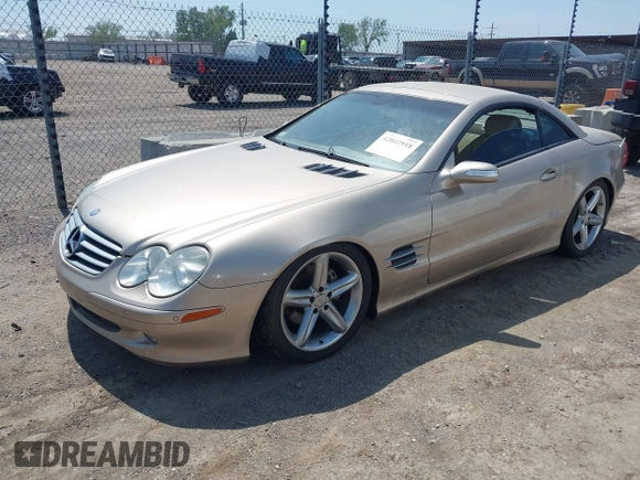 2004 Mercedes-Benz SL 500 z VIN WDBSK75F34F071610, wystawiony jako IAAI lot #42042918 z przebiegiem Nie podano mil oraz . Historia ofert i sprzedaży dostępna na DreamBid. Obrazek 17.