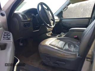 2004 Ford Explorer XLT with VIN 1FMZU63K14ZA72317, listed as a IAAI auction lot 42154290 with 300,192 mi miles and . Bid and sale history available at DreamBid. Image 5.
