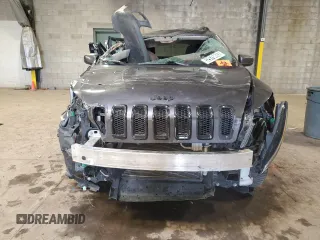 2018 Jeep Cherokee Latitude z VIN 1C4PJMCB3JD534507, wystawiony jako Copart lot #60502365 z przebiegiem 133 642 mil mil oraz Szkoda całkowita • Salvage title. Historia ofert i sprzedaży dostępna na DreamBid. Obrazek 5.
