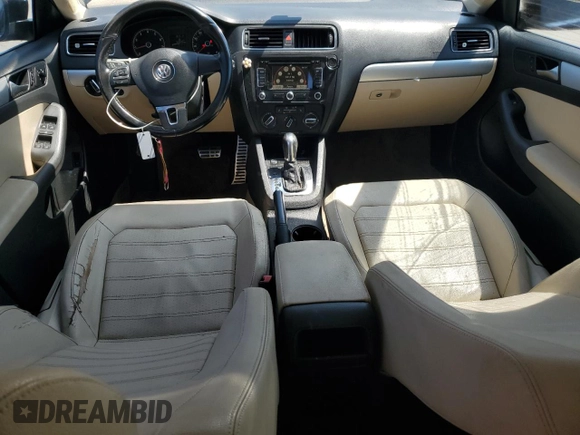 2011 Volkswagen Jetta SEL with VIN 3VWLX7AJ4BM038952, listed as a Copart auction lot 61902015 with 163,022 mi miles and Salvage title. Bid and sale history available at DreamBid. Image 8.