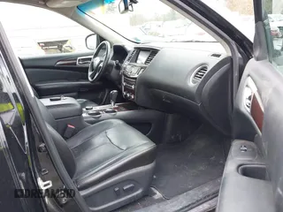 2013 Nissan Pathfinder SV with VIN 5N1AR2MM3DC617315, listed as a IAAI auction lot 42047502 with 197,435 mi miles. Bid and sale history available at carsss.com. Image 5.