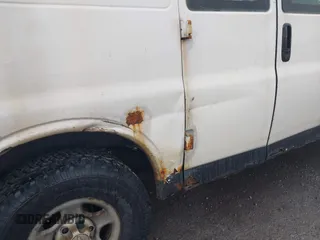 2005 Chevrolet Express Cargo Van with VIN 1GCFG15X651249132, listed as a IAAI auction lot 41736308 with 1,939 mi miles. Bid and sale history available at carsss.com. Image 12.