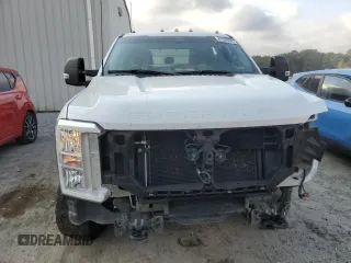 2023 Ford F-250 XL z VIN 1FT7W2BA4PEC15697, wystawiony jako Copart lot #78132664 z przebiegiem 30 001 mil mil oraz Szkoda całkowita • Salvage title. Historia ofert i sprzedaży dostępna na DreamBid. Obrazek 5.