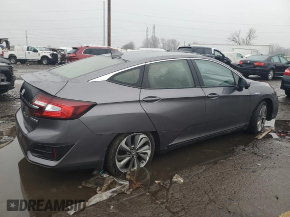 2018 Honda Clarity Plug-In Hybrid with VIN JHMZC5F17JC022801, listed as a Copart auction lot 84013154 with 106,590 mi miles and Clean Title. Bid and sale history available at carsss.com. Image 3.