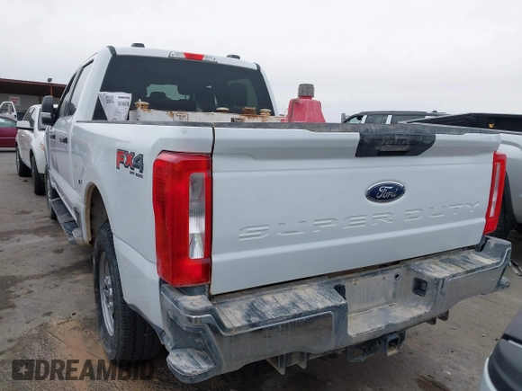 2024 Ford Super Duty F-250 SRW XL with VIN 1FT7W2BT8REC67547, listed as a IAAI auction lot 41260449 with 25,964 mi miles. Bid and sale history available at carsss.com. Image 16.