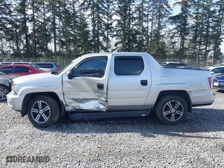 2013 Honda Ridgeline Sport with VIN 5FPYK1F70DB015247, listed as a IAAI auction lot 41693038 with 81,386 mi miles. Bid and sale history available at carsss.com. Image 14.