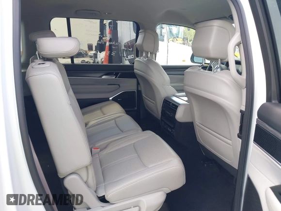 2024 Jeep Wagoneer Series II with VIN 1C4SJVBP6RS101526, listed as a IAAI auction lot 41684750 with 31,415 mi miles and . Bid and sale history available at DreamBid. Image 8.