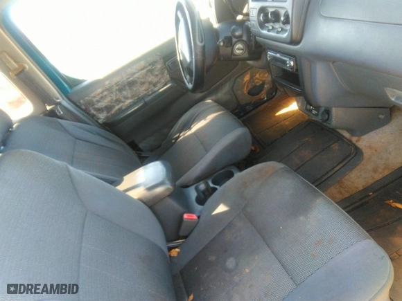 2001 Nissan Frontier 2WD XE with VIN 1N6DD26S41C399051, listed as a IAAI auction lot 41738178 with 254,039 mi miles. Bid and sale history available at carsss.com. Image 5.