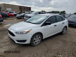 2018 Ford Focus S with VIN 1FADP3E28JL269622, listed as a Copart auction lot 62300673 with 77,148 mi miles and Salvage Title. Bid and sale history available at carsss.com. Image 1.