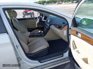 2016 Hyundai Sonata Hybrid Limited with VIN KMHE34L13GA018114, listed as a IAAI auction lot 41500062 with 43,207 mi miles. Bid and sale history available at carsss.com. Image 5.