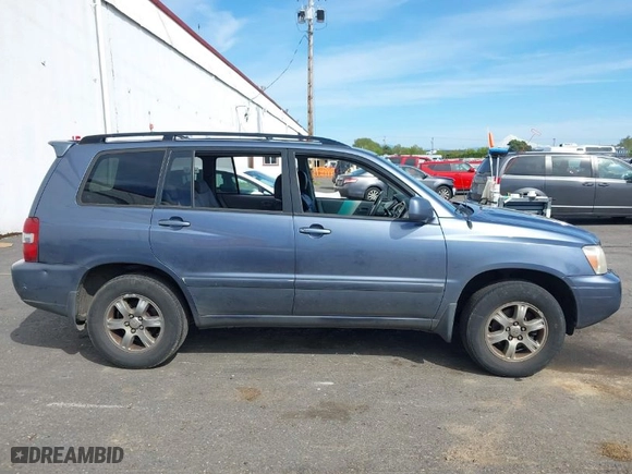 2007 Toyota Highlander w/3rd Row with VIN JTEEP21A670212606, listed as a IAAI auction lot 42053816 with 335,553 mi miles. Bid and sale history available at carsss.com. Image 13.