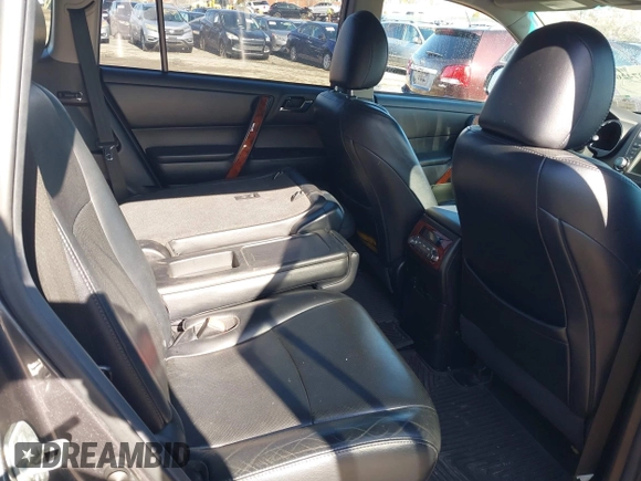 2012 Toyota Highlander Limited with VIN 5TDDK3EH5CS141028, listed as a IAAI auction lot 41987426 with 362,884 mi miles. Bid and sale history available at carsss.com. Image 8.