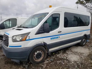 2017 Ford Transit XL z VIN 1FBAX2CM1HKA49433, wystawiony jako Copart lot #83585154 z przebiegiem 85 131 mil mil oraz Czysty tytuł • Clean title. Historia ofert i sprzedaży dostępna na DreamBid. Obrazek 1.