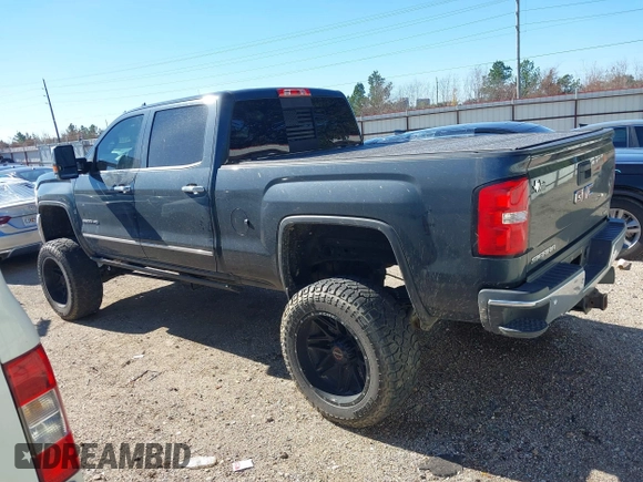 2018 GMC Sierra 2500HD SLT with VIN 1GT12TEY8JF139452, listed as a IAAI auction lot 41253932 with 202,672 mi miles. Bid and sale history available at carsss.com. Image 14.