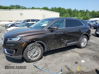 2019 Lincoln Nautilus Standard с VIN 2LMPJ6J99KBL67556, выставлен на аукционе Copart как лот 59689604 с пробегом 59 488 миль миль и Списание • Salvage title. История ставок и продаж доступна на DreamBid. Изображение 1.