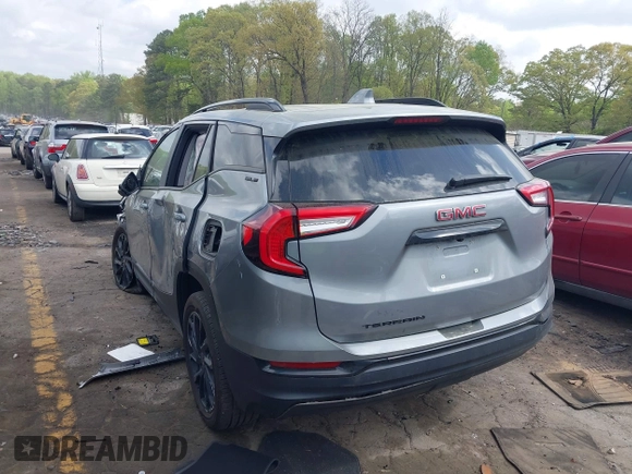 2024 GMC Terrain SLE z VIN 3GKALMEG7RL190649, wystawiony jako IAAI lot #41952934 z przebiegiem 20 473 mil mil oraz . Historia ofert i sprzedaży dostępna na DreamBid. Obrazek 3.