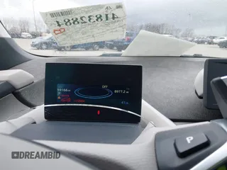 2017 BMW i3 z VIN WBY1Z8C39HV893510, wystawiony jako IAAI lot #41832884 z przebiegiem 59 166 mil mil oraz . Historia ofert i sprzedaży dostępna na DreamBid. Obrazek 17.