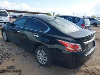 2015 Nissan Altima 2.5 with VIN 1N4AL3AP7FC234030, listed as a IAAI auction lot 41969269 with 127,731 mi miles. Bid and sale history available at carsss.com. Image 3.