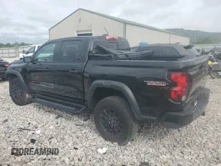 2024 Chevrolet Colorado 4WD Trail Boss z VIN 1GCPTEEK2R1144718, wystawiony jako Copart lot #49877145 z przebiegiem 6 573 mil mil oraz Szkoda całkowita • Salvage title. Historia ofert i sprzedaży dostępna na DreamBid. Obrazek 2.