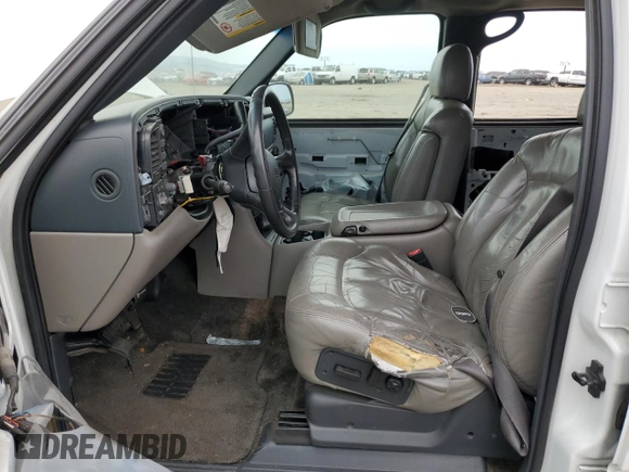 2002 Chevrolet Suburban Z71 with VIN 3GNFK16T12G337293, listed as a Copart auction lot 45226565 with 254,901 mi miles and Salvage Title. Bid and sale history available at carsss.com. Image 7.