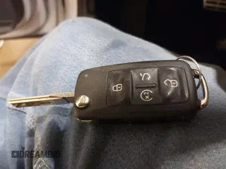 2018 Volkswagen Passat GT z VIN 1VWJM7A36JC047802, wystawiony jako IAAI lot #41714998 z przebiegiem 70 753 mil mil oraz . Historia ofert i sprzedaży dostępna na DreamBid. Obrazek 11.