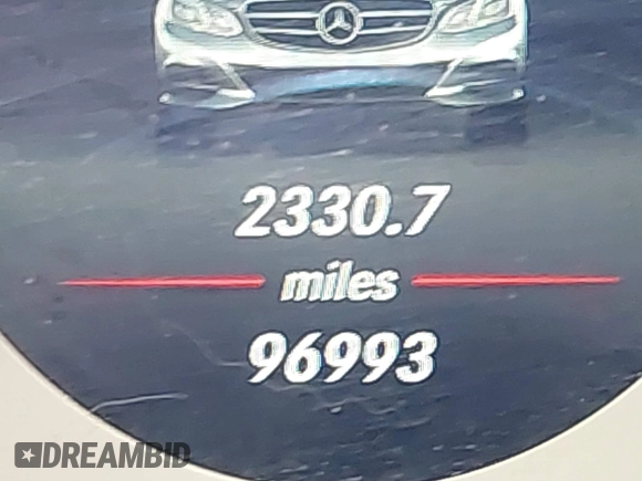 2015 Mercedes-Benz E 350 Luxury with VIN WDDHH8JB2FB088997, listed as a IAAI auction lot 42530336 with 96,993 mi miles and . Bid and sale history available at DreamBid. Image 15.