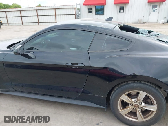 2020 Ford Mustang EcoBoost z VIN 1FA6P8TH6L5181768, wystawiony jako IAAI lot #41871296 z przebiegiem 55 131 mil mil oraz . Historia ofert i sprzedaży dostępna na DreamBid. Obrazek 14.