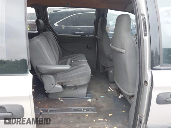 2005 Dodge Caravan SE with VIN 1D4GP24R95B151741, listed as a IAAI auction lot 42215827 with 189,025 mi miles and . Bid and sale history available at carsss.com. Image 8.