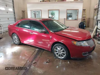 2012 Lincoln MKZ z VIN 3LNHL2JC3CR818630, wystawiony jako IAAI lot #41613885 z przebiegiem 149 673 mil mil oraz . Historia ofert i sprzedaży dostępna na DreamBid. Obrazek 1.