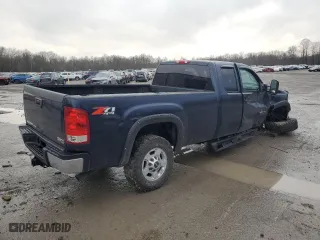 2011 GMC Sierra 2500HD SLE with VIN 1GT220CG3BZ231646, listed as a Copart auction lot 84441944 with 116,083 mi miles and Salvage Title. Bid and sale history available at carsss.com. Image 3.