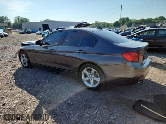 2013 BMW 3 Series 328i xDrive z VIN WBA3B5G53DNS02777, wystawiony jako Copart lot #61685255 z przebiegiem 187 559 mil mil oraz Szkoda całkowita • Salvage title. Historia ofert i sprzedaży dostępna na DreamBid. Obrazek 2.
