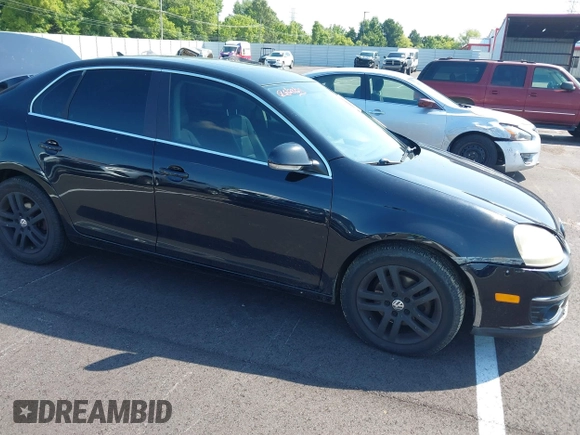 2008 Volkswagen Jetta SE with VIN 3VWRM71K68M057667, listed as a IAAI auction lot 42579020 with 199,732 mi miles and . Bid and sale history available at DreamBid. Image 1.