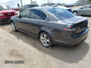 2008 Pontiac G8 GT z VIN 6G2EC57Y28L124035, wystawiony jako IAAI lot #42330027 z przebiegiem 82 106 mil mil oraz . Historia ofert i sprzedaży dostępna na DreamBid. Obrazek 3.