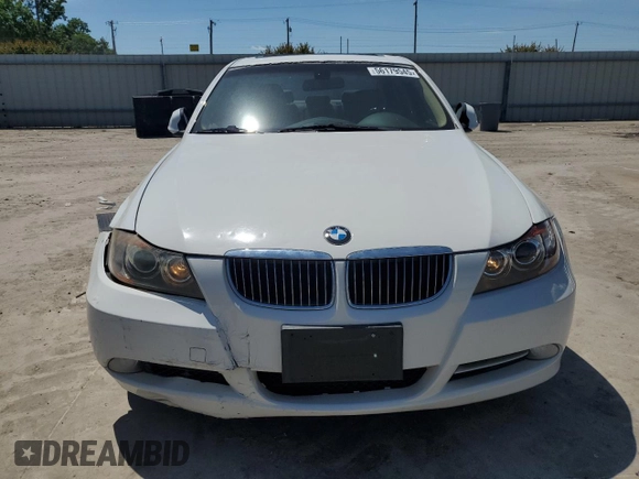 2008 BMW 3 Series 335i z VIN WBAVB73538KY63713, wystawiony jako Copart lot #56179545 z przebiegiem 82 967 mil mil oraz Szkoda całkowita • Salvage title. Historia ofert i sprzedaży dostępna na DreamBid. Obrazek 5.