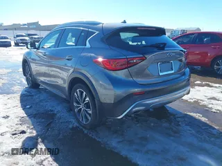 2018 Infiniti QX30 Premium z VIN SJKCH5CR7JA047290, wystawiony jako IAAI lot #41270760 z przebiegiem 72 169 mil mil oraz . Historia ofert i sprzedaży dostępna na DreamBid. Obrazek 3.