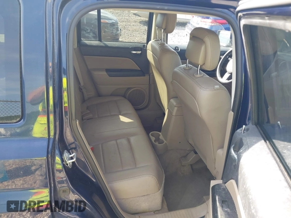 2015 Jeep Patriot High Altitude z VIN 1C4NJRFB7FD417374, wystawiony jako IAAI lot #42439846 z przebiegiem 140 000 mil mil oraz . Historia ofert i sprzedaży dostępna na DreamBid. Obrazek 8.