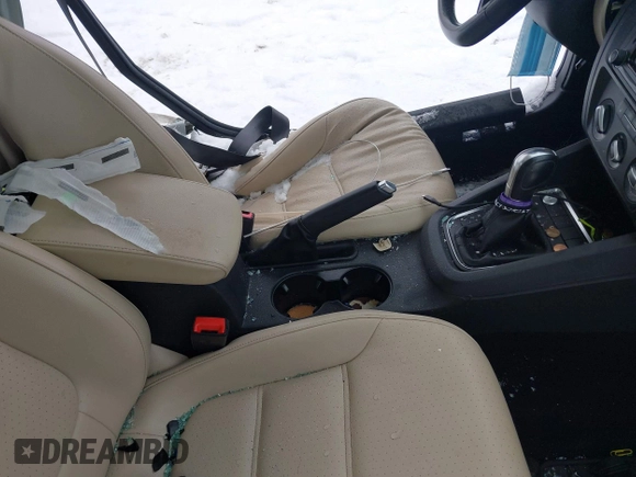 2017 Volkswagen Jetta SE with VIN 3VWDB7AJ7HM210497, listed as a IAAI auction lot 38571376 with 160,008 mi miles and . Bid and sale history available at DreamBid. Image 5.