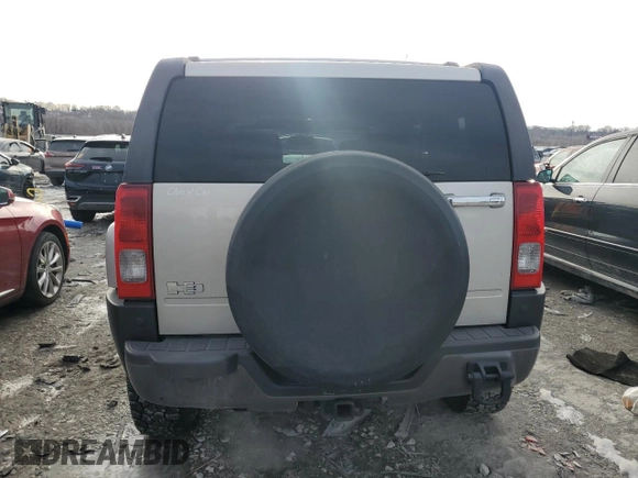 2006 Hummer H3 z VIN 5GTDN136868289463, wystawiony jako Copart lot #42710795 z przebiegiem 254 131 mil mil oraz Szkoda całkowita • Salvage title. Historia ofert i sprzedaży dostępna na DreamBid. Obrazek 6.