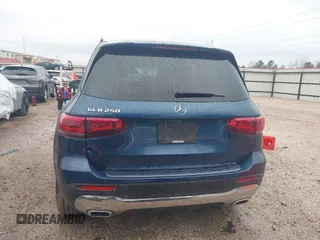 2021 Mercedes-Benz GLB 250 z VIN W1N4M4GB3MW111142, wystawiony jako IAAI lot #41277633 z przebiegiem 41 224 mil mil oraz . Historia ofert i sprzedaży dostępna na DreamBid. Obrazek 17.