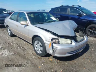 2001 Toyota Camry CE z VIN 4T1BG22K01U053432, wystawiony jako IAAI lot #42257822 z przebiegiem 128 610 mil mil oraz . Historia ofert i sprzedaży dostępna na DreamBid. Obrazek 1.