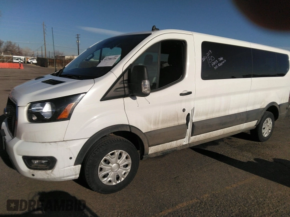 2024 Ford Transit Passenger XL z VIN 1FBAX2YG1RKA02357, wystawiony jako IAAI lot #41798726 z przebiegiem 23 315 mil mil oraz . Historia ofert i sprzedaży dostępna na DreamBid. Obrazek 14.