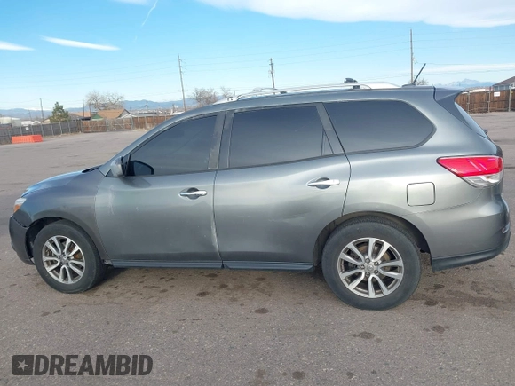 2015 Nissan Pathfinder SL with VIN 5N1AR2MM0FC635824, listed as a IAAI auction lot 41766141 with 101,883 mi miles and . Bid and sale history available at DreamBid. Image 14.