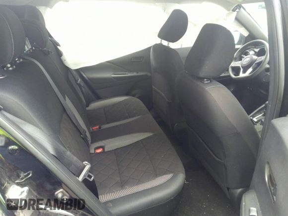 2019 Nissan Kicks SV with VIN 3N1CP5CU2KL505177, listed as a IAAI auction lot 39152489 with 36,130 mi miles. Bid and sale history available at carsss.com. Image 8.