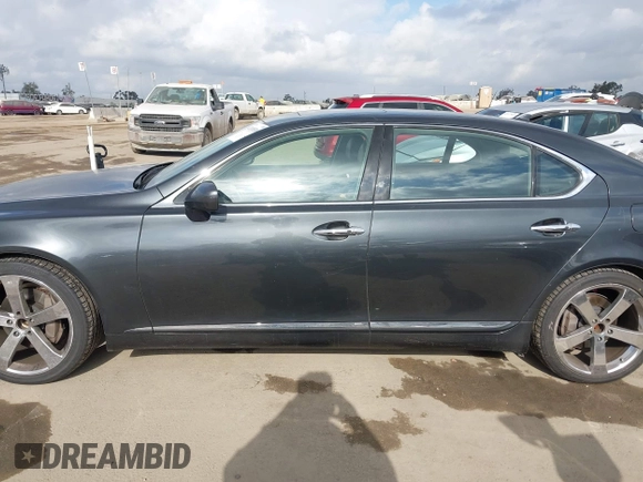 2007 Lexus LS 460 L с VIN JTHGL46F075002562, выставлен на аукционе IAAI как лот 42110316 с пробегом Не указан миль и . История ставок и продаж доступна на DreamBid. Изображение 15.
