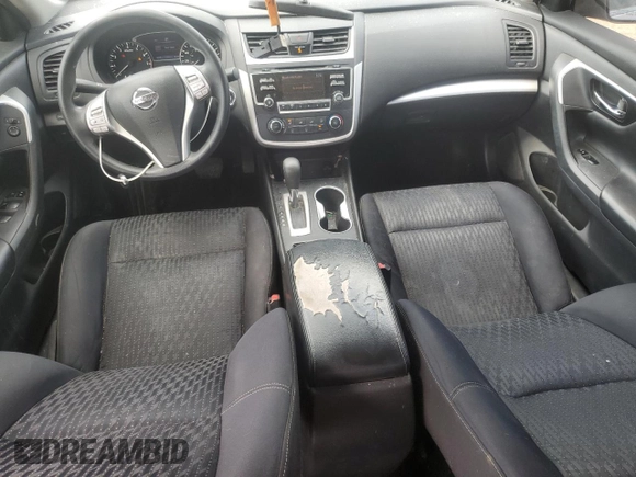 2017 Nissan Altima SR z VIN 1N4AL3AP1HN303995, wystawiony jako Copart lot #56240495 z przebiegiem 183 186 mil mil oraz Szkoda całkowita • Salvage title. Historia ofert i sprzedaży dostępna na DreamBid. Obrazek 8.