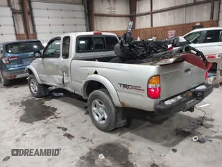 2004 Toyota Tacoma with VIN 5TEWN72N24Z344478, listed as a IAAI auction lot 41548440 with 204,448 mi miles and . Bid and sale history available at DreamBid. Image 3.