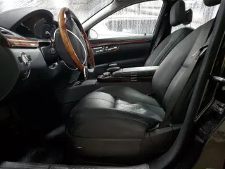 2009 Mercedes-Benz S 550 z VIN WDDNG86X49A268616, wystawiony jako Copart lot #43347415 z przebiegiem 65 338 mil mil oraz Szkoda całkowita • Salvage title. Historia ofert i sprzedaży dostępna na DreamBid. Obrazek 7.
