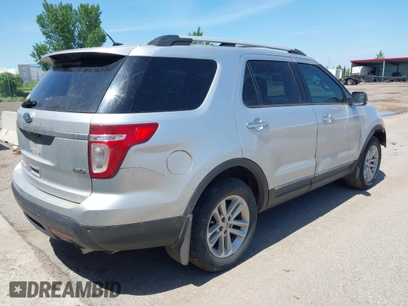 2011 Ford Explorer XLT with VIN 1FMHK8D8XBGA17034, listed as a IAAI auction lot 42537316 with 266,686 mi miles and . Bid and sale history available at DreamBid. Image 4.