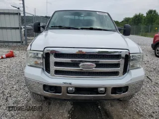 2006 Ford F-250 XL z VIN 1FTSW21P66EA21784, wystawiony jako Copart lot #59556905 z przebiegiem 162 561 mil mil oraz Szkoda całkowita • Salvage title. Historia ofert i sprzedaży dostępna na DreamBid. Obrazek 5.