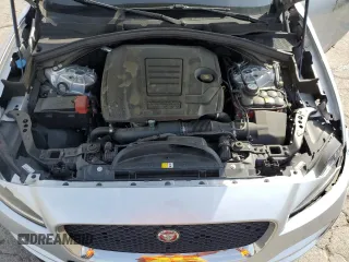 2019 Jaguar F-Pace 25t z VIN SADCS2FXXKA390386, wystawiony jako Copart lot #54671255 z przebiegiem 103 930 mil mil oraz Szkoda całkowita • Salvage title. Historia ofert i sprzedaży dostępna na DreamBid. Obrazek 12.